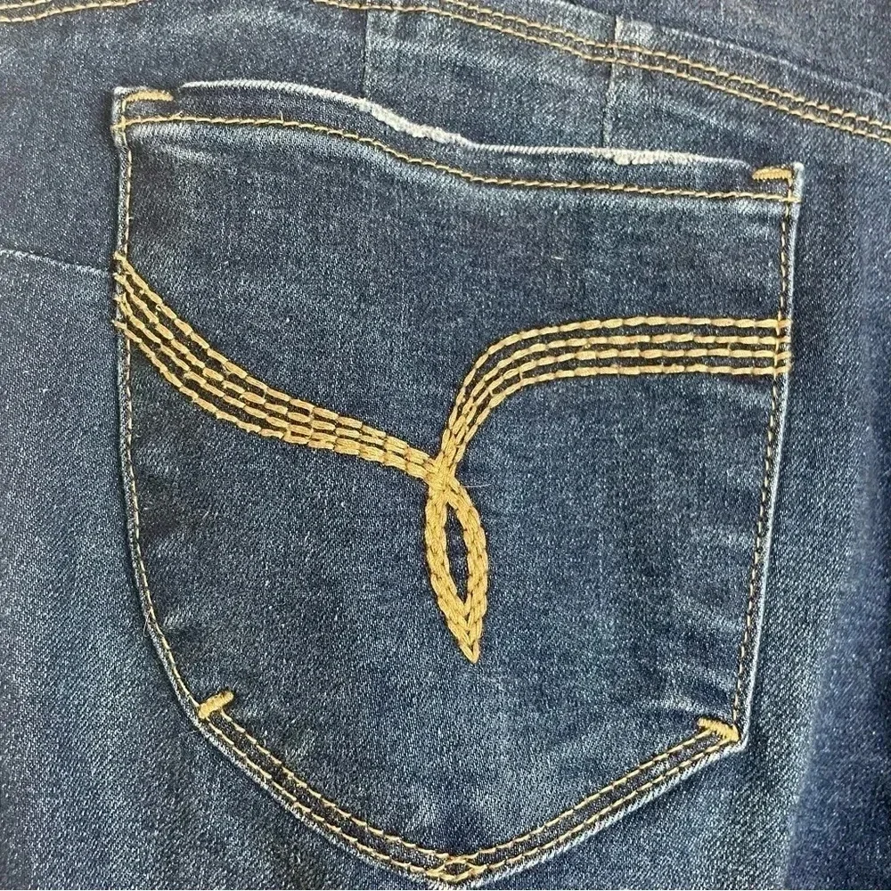 Women’s Royalty for Me Wanna Betta Butt jeans in size 8 - Picture 4 of 8